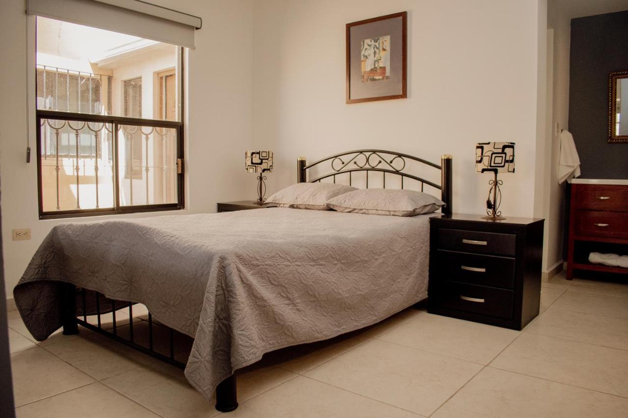 Suites Cervantes تشيهواهوا المظهر الخارجي الصورة